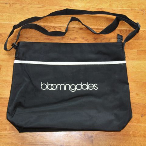 Bloomingdale's bag