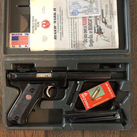 RUGER MARK II selges + DD safe våpenskap selges