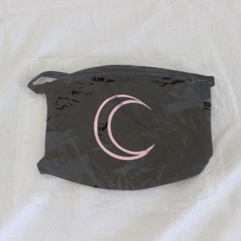 (Rosa) Moonlight mask by Ariana Grande