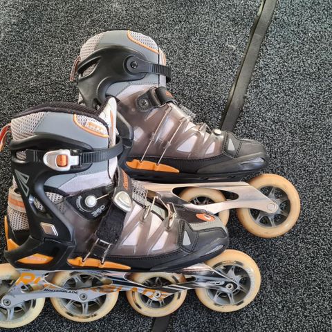 Rollerblade size 44