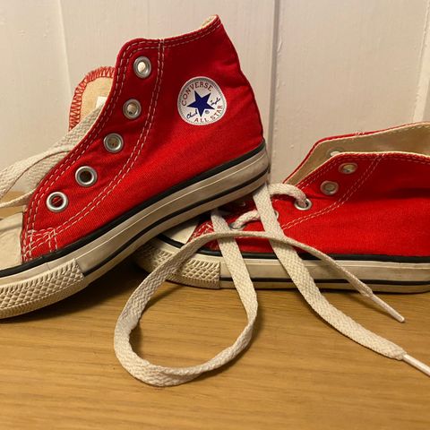 Kule Converse til barn selges - str 23(Eur)