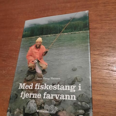 Med fiskestang i fjerne farvann - Jens Ploug Hansen