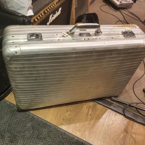 Rimowa aluminiums kofferter