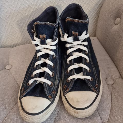 Denim converse