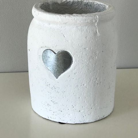 Nydelig vase/krukke med hjerte i sølv