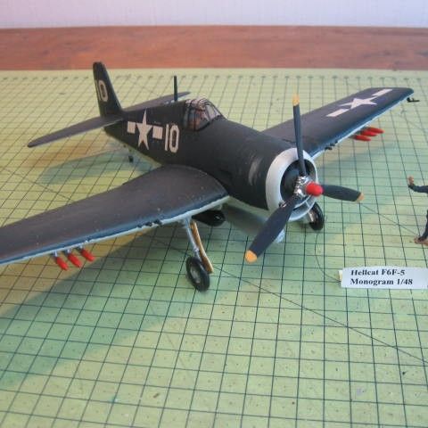 1/48 Monogram - Hellcat F6F-5 - 270x220 mm m/bakkemann. Se bilder!