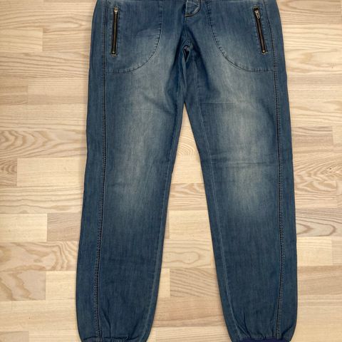 Jeans  str 29/34