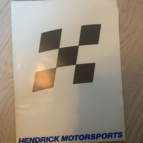 Bilbrosjyre Hendrick Motorsports