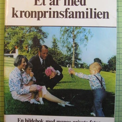 Kronprinsfamilien - bildebok - fine bilder - Se bilde.