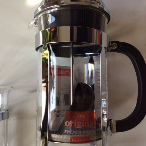 Bodum Chambord kaffekanne, NY! termokopp og 4 flotte krus