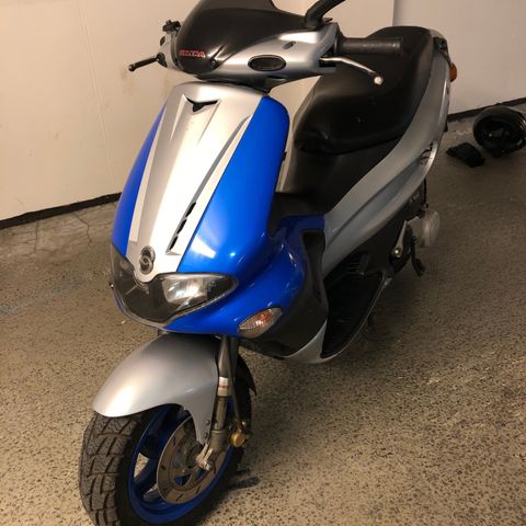 2004 GILERA RUNNER 50 delemoped/scooter  - kun i deler