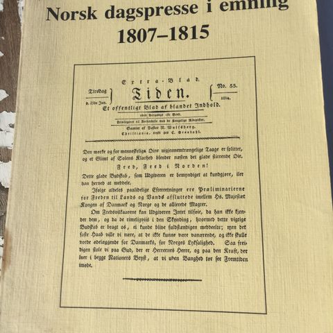 Norsk dagspresse i emning. 1807-1815