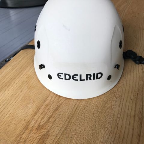 Edelrid Ultralight klatrehjelm junior.