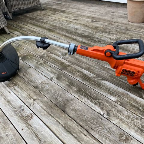 Black & Decker gresstrimmer selges