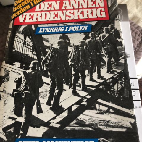 Den annen verdenskrig, Lynkrig i Polen av Peter Asschenfeldt til salgs.