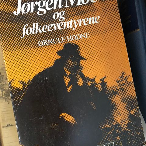 Jørgen Moe og folkeeventyrene av Ørnulf Hodne til salgs.