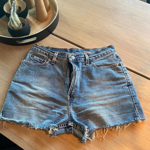 Levis vintage shorts dame, W26, selges til kanonpris!