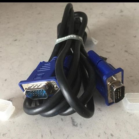 Male-to-Male  VGA Video Cable for TV Computer Monitor