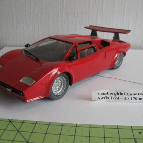 1/24 - Airfix - Lamborghini Countact LP500S - Se bilder!