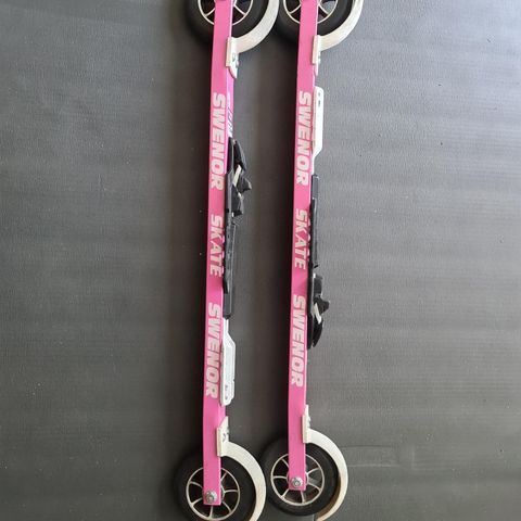 Lite brukt Swenor skate RM1