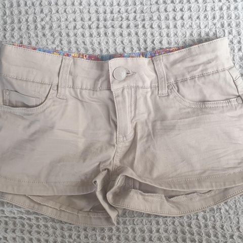 Shorts fra gina tricot, str 32