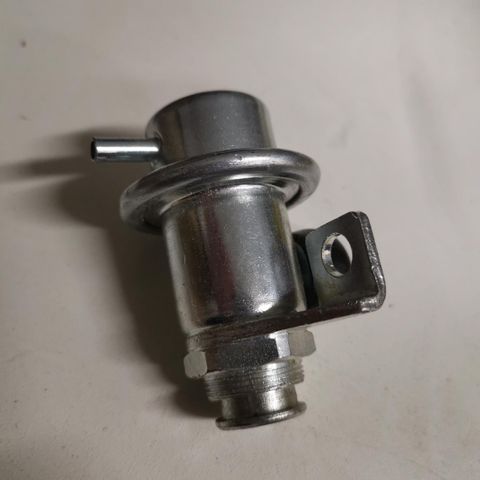 Fuel pressure regulator