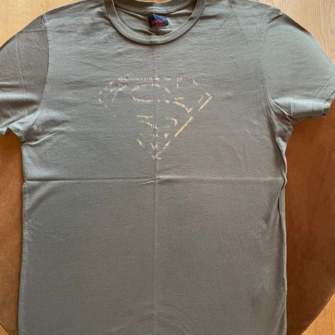 Zara t-shirt Superman olivengrønn str. L