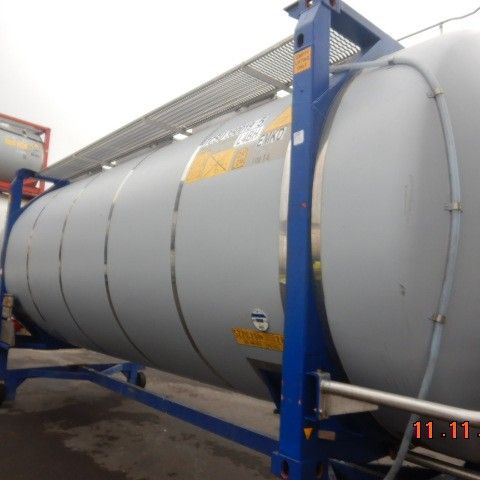 Tankcontainer med skvalpeskotter (isotank, tanktainer, bulkcontainer)