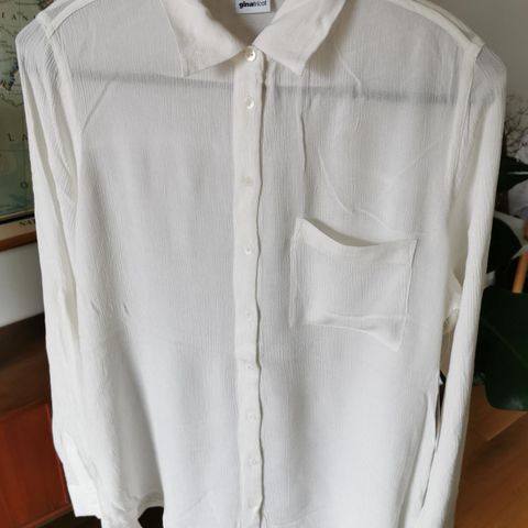 Oversized skjorte fra Gina Tricot (ubrukt m/tags)