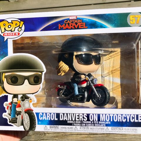Funko Pop! Rides: Carol Danvers on Motorcycle | Captain Marvel (57)