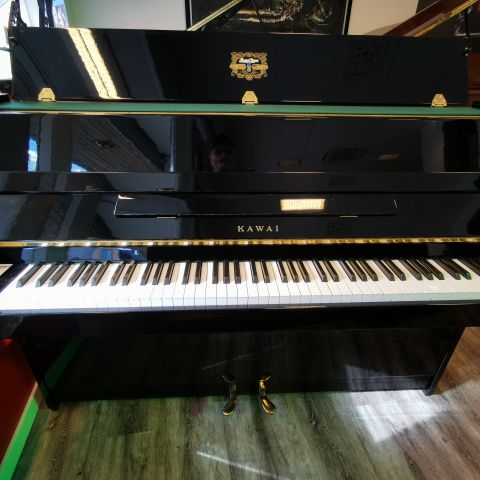 Kawai CX-5 piano sort høyglanspolert selges!
