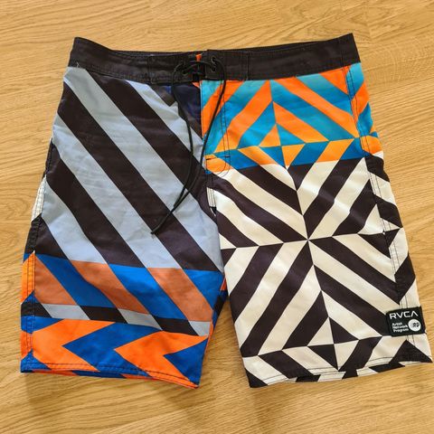 RVCA shortsen i str.32