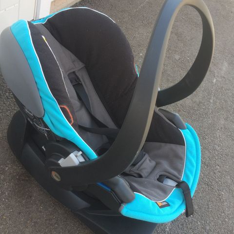 Barnesete BeSafe Izi Go med Isofix base