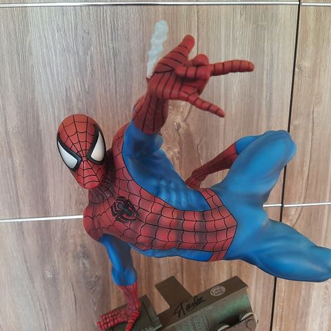 UNIK MULIGHET! Signert STAN LEE Spider-Man SIDESHOW figur