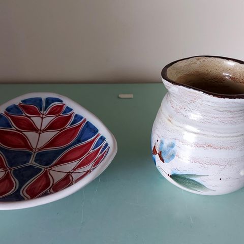 Vintage keramikk mugge og keramikkskål