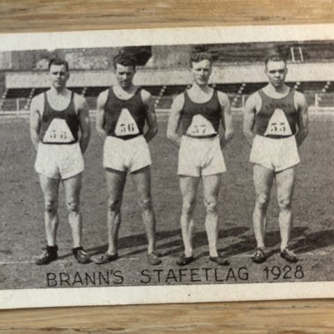 Brann Bergen stafettlaget 1928 100 meter fra ca 1930 Tiedemanns Tobak!