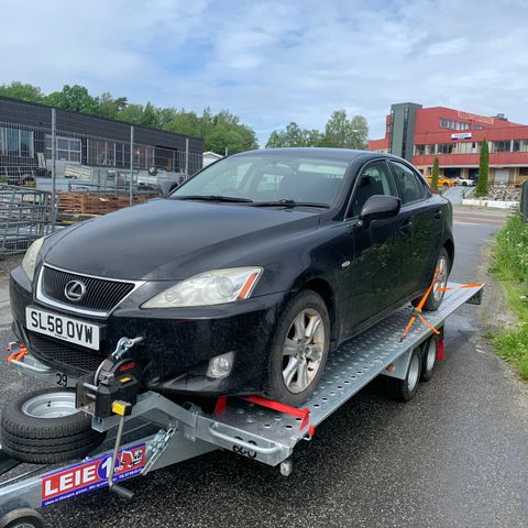 Lexus is220d