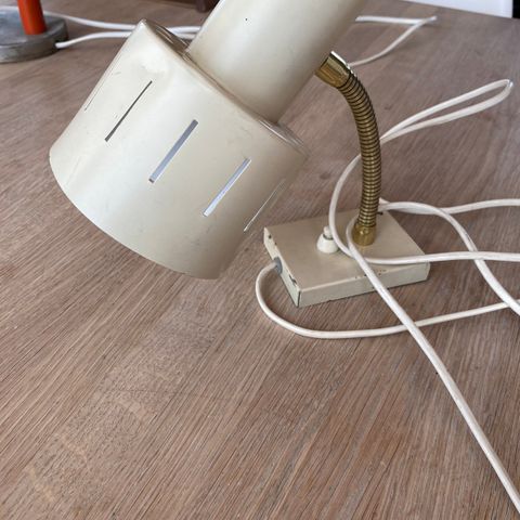 liten retro vegglampe