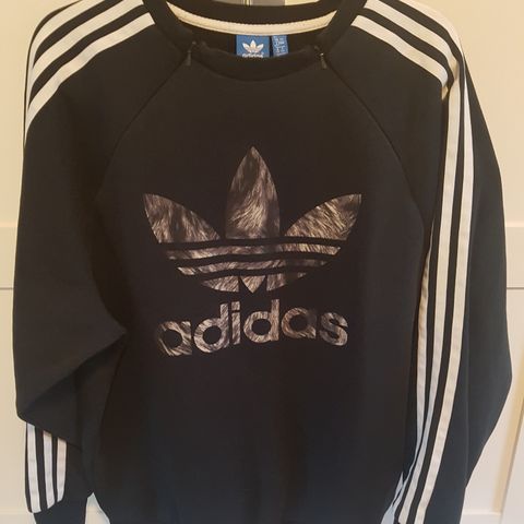 Adidas genser