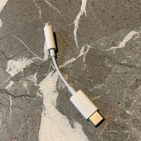 APPLE USB-C TIL 3,5 HODETELEFON ADAPTER