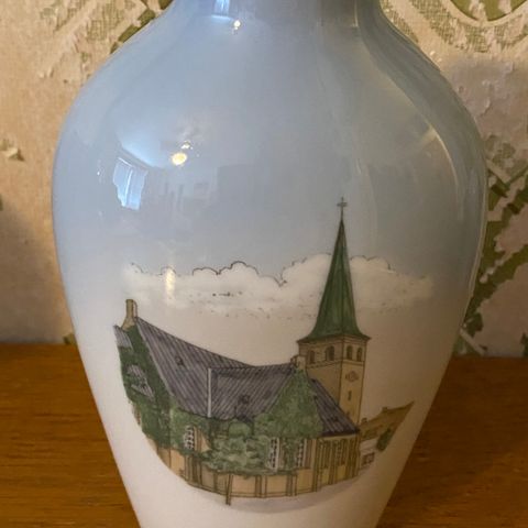 Bing & Grøndahl vase selges