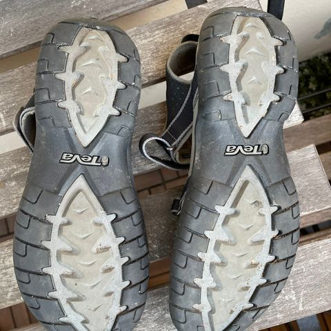 Teva tursandaler str 40