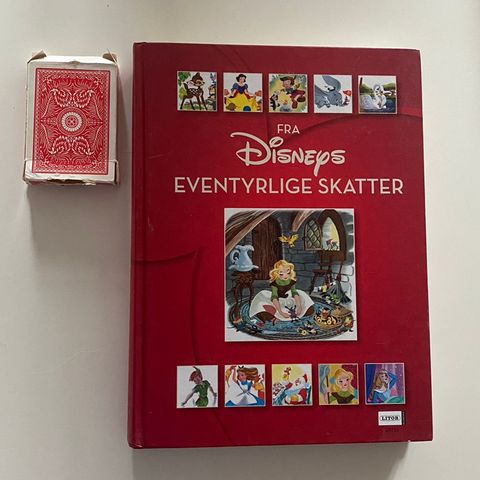 Disneys eventyrlige skatter: Bok med stive permer i A4 format/farger