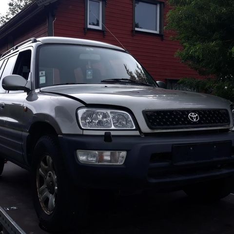 RAV4  i deler