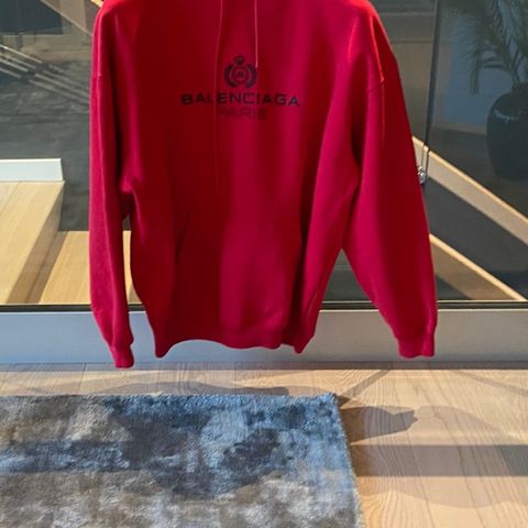 Balenciaga Paris hoodie - str M, passer L