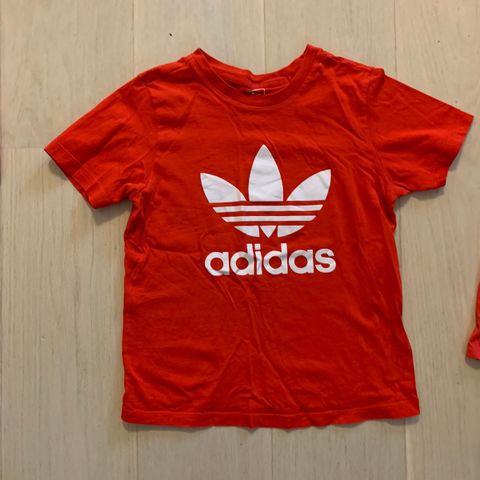 T-skjorte, Adidas