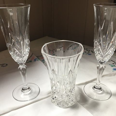 Flotte champagneglass og vase