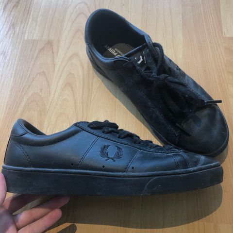 Fred Perry sneakers størrelse 36