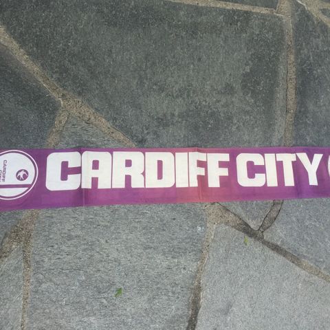 Cardiff City - vintage silkeskjerf fra 70-tallet