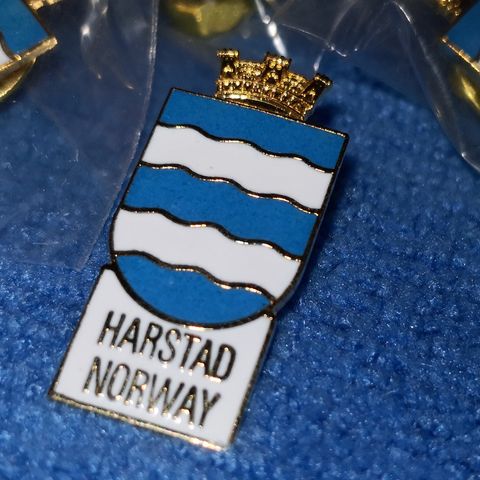 HARSTAD souvenir pin - Harstad byvåpen